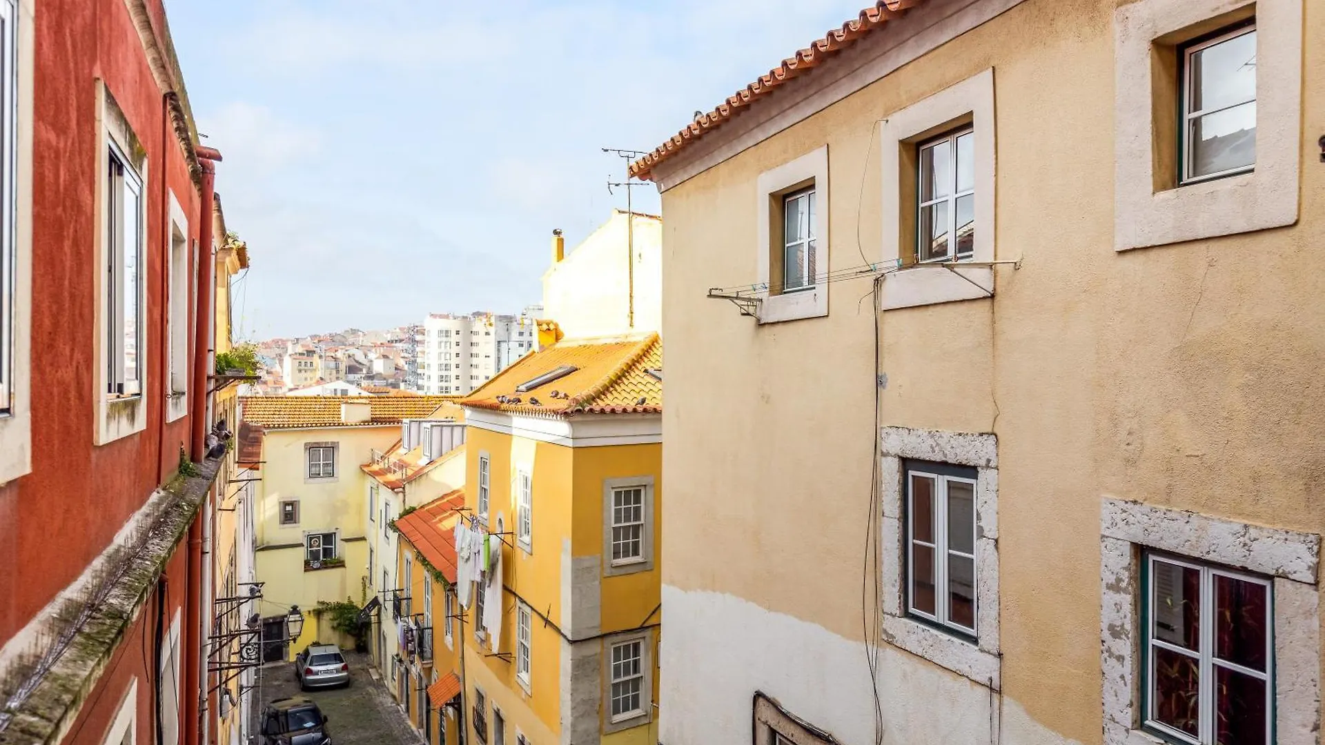 Escadinhas Da Santa Apartment 리스본